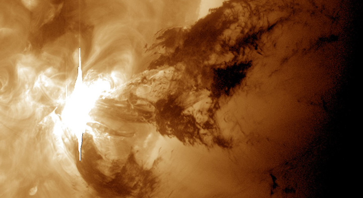 A spectacular solar flare as seen by the NASA's Solar Dynamics Observatory in the 193 Ångström wavelength.